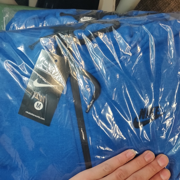 Hoodie+ pants matching Nike jogger sets in multiple sizes and colors - Picture 6 of 7